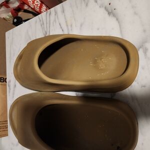 Comfortable Tan Bath Slippers